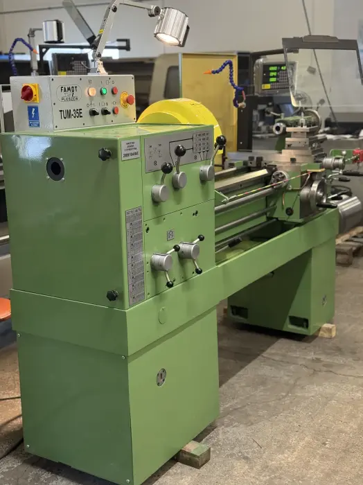 Tokarka TUM 35E po&nbsp;remoncie kapitalnym